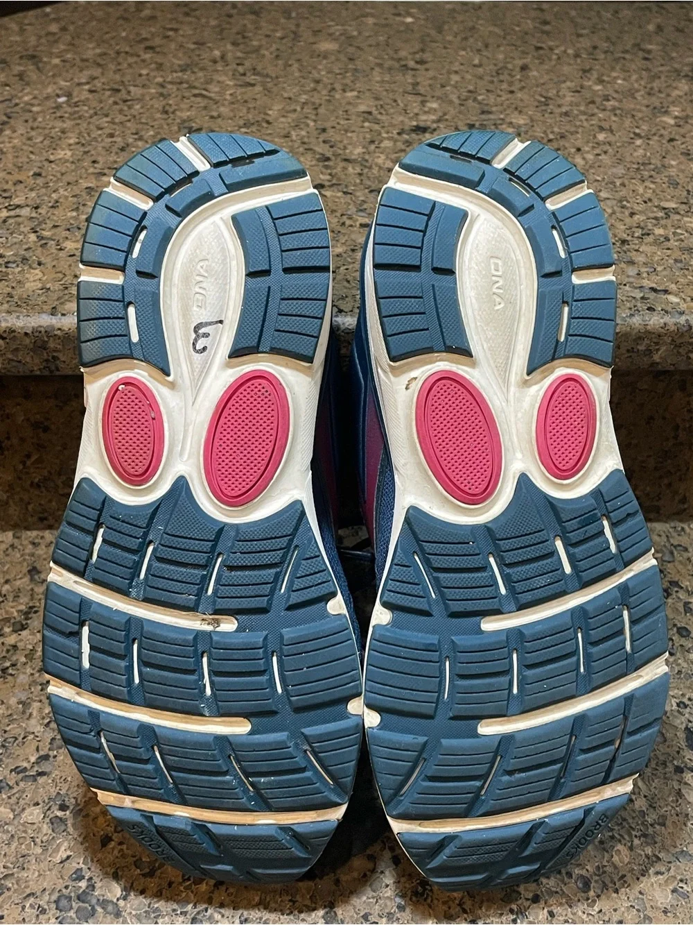 Brooks Women's Dyad 11 Running Shoe Blue Navy Beetroot Darkest Teal Support Sz 9